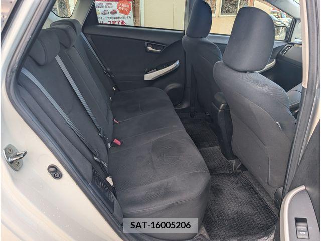 Toyota PRIUS PHV 2012-07 366806-13