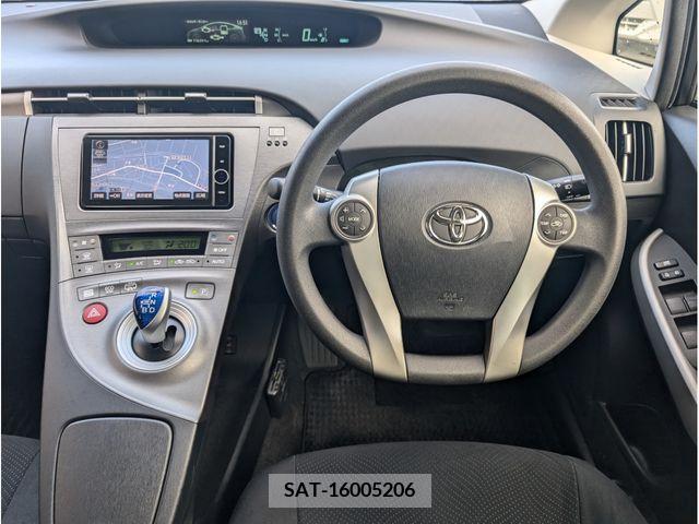 Toyota PRIUS PHV 2012-07 366806-9