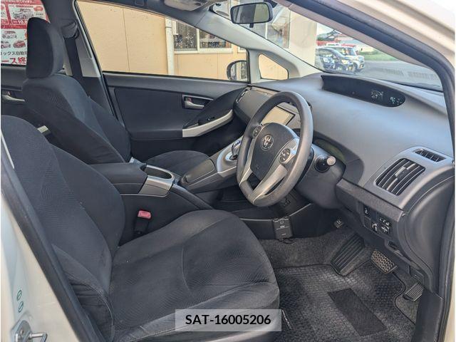 Toyota PRIUS PHV 2012-07 366806-14