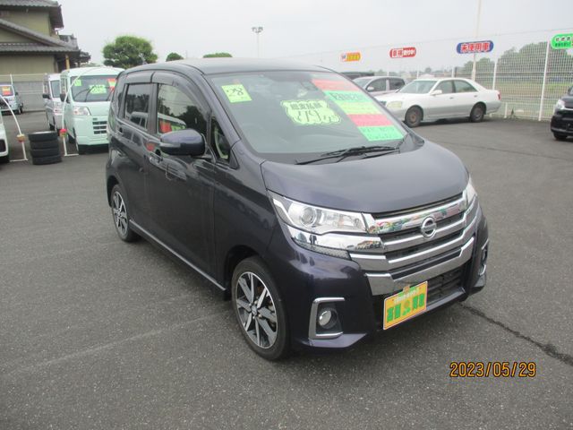 Nissan DAYZ 2016-01 3824-0
