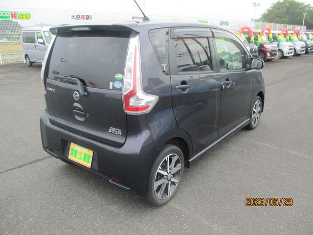 Nissan DAYZ 2016-01 3824-4