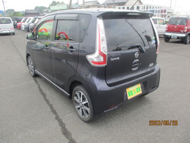 Nissan DAYZ 2016-01 3824-6