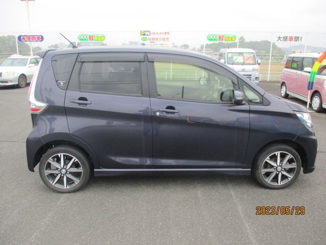 Nissan DAYZ 2016-01 3824-3