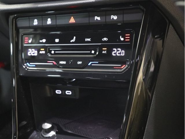 VolksWagen T-ROC 2022-10 18054-23