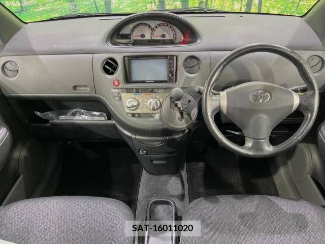 Toyota SIENTA 2011-07 344431-1