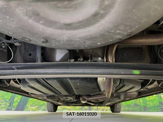 Toyota SIENTA 2011-07 344431-19