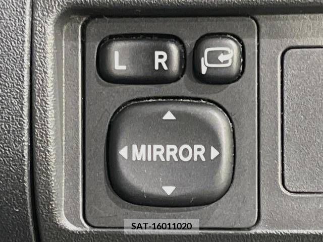 Toyota SIENTA 2011-07 344431-6