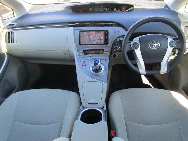 Toyota PRIUS 2016-01 185603-9