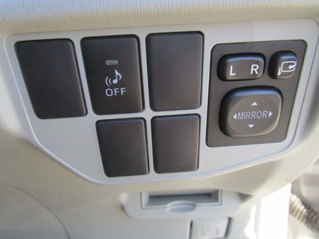 Toyota PRIUS 2016-01 185603-24