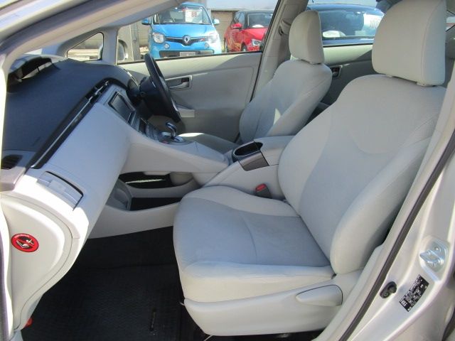 Toyota PRIUS 2016-01 185603-25
