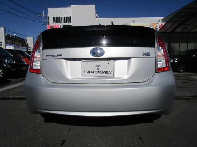 Toyota PRIUS 2016-01 185603-6