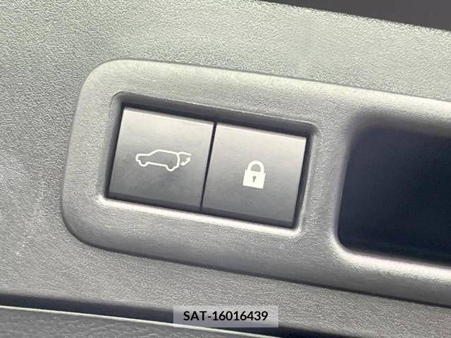 Lexus UX 2021-06 275916-4