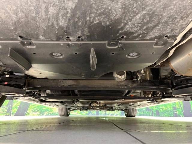 Toyota PRIUS 2012-02 18330-18