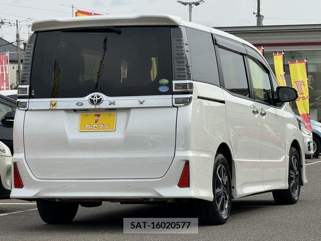 Toyota VOXY 2019-09 232806-5