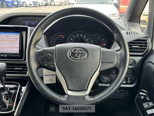 Toyota VOXY 2019-09 232806-11