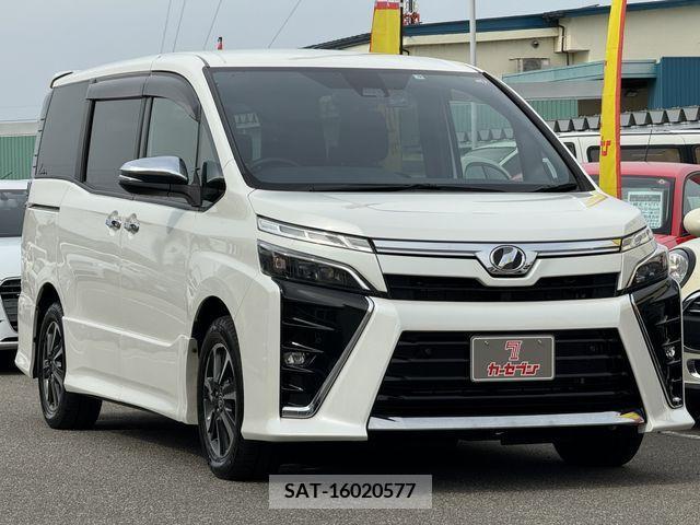 Toyota VOXY 2019-09 232806-3