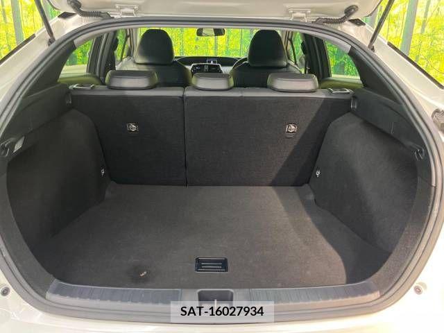 Toyota PRIUS 2019-07 366552-10