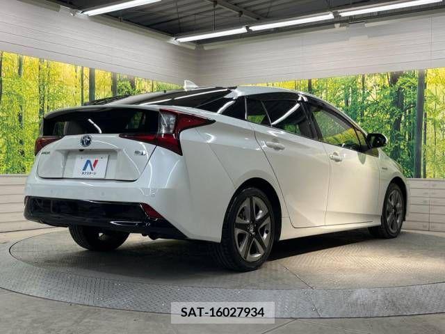 Toyota PRIUS 2019-07 366552-17