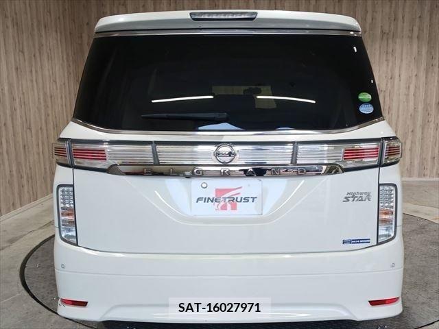 Nissan ELGRAND 2016-06 219257-5