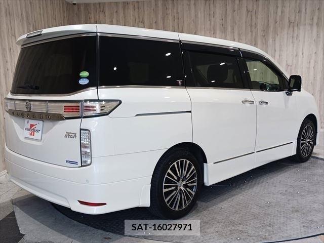 Nissan ELGRAND 2016-06 219257-4