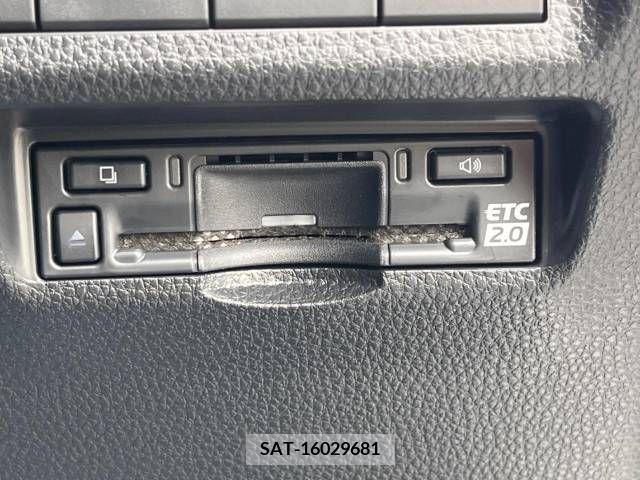 Toyota RAV4 2023-02 379684-7