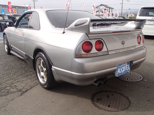 Nissan SKYLINE COUPE 1996-02 192315-6