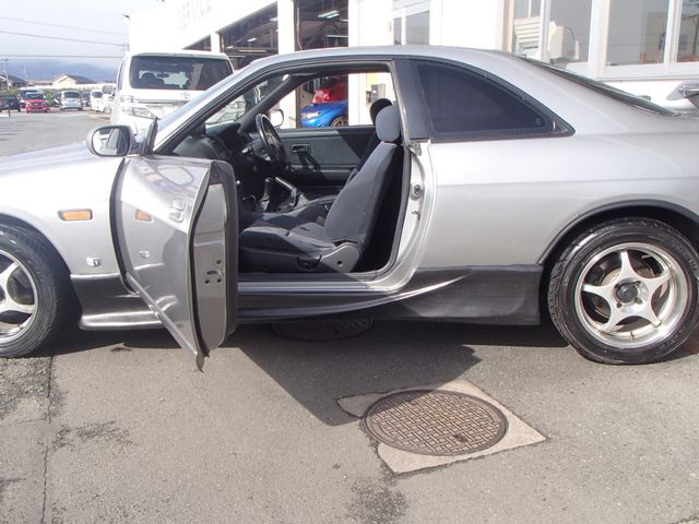 Nissan SKYLINE COUPE 1996-02 192315-5