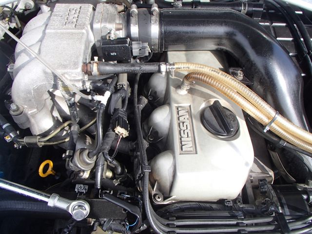Nissan SKYLINE COUPE 1996-02 192315-17