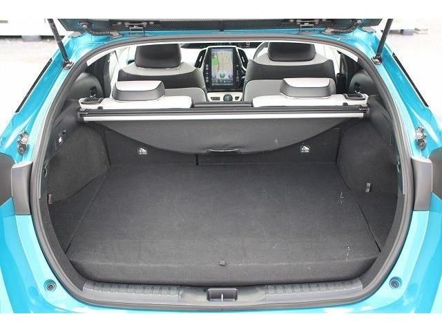 Toyota PRIUS PHV 2017-03 22390-17