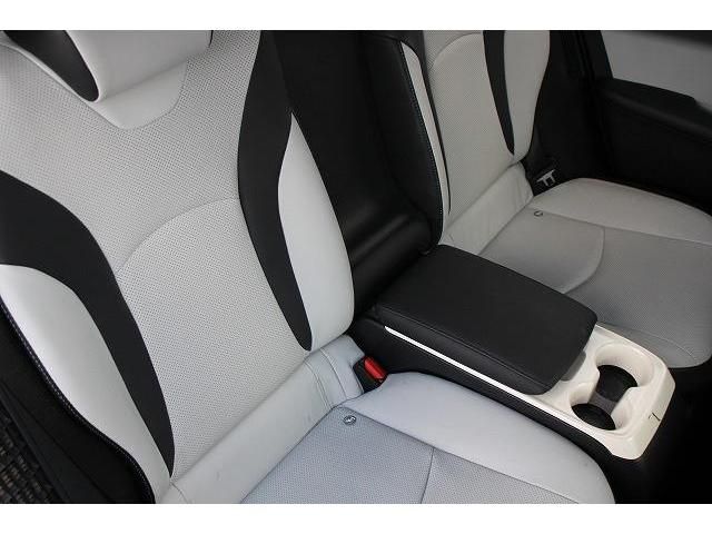 Toyota PRIUS PHV 2017-03 22390-15