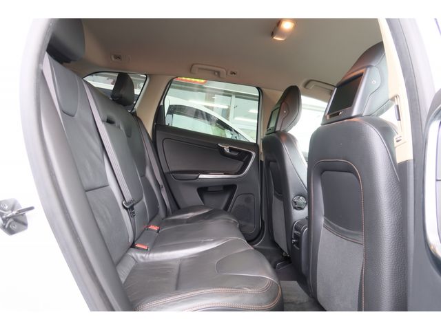 Volvo XC60 2013-10 195916-24