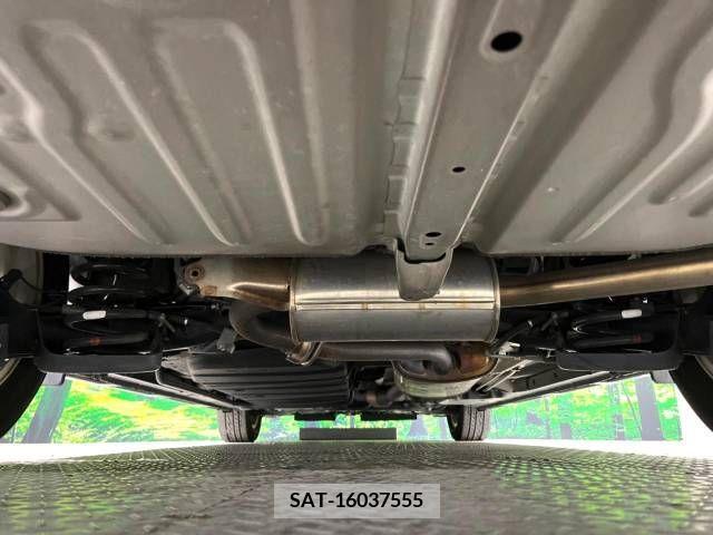 Toyota VOXY 2016-07 289062-19