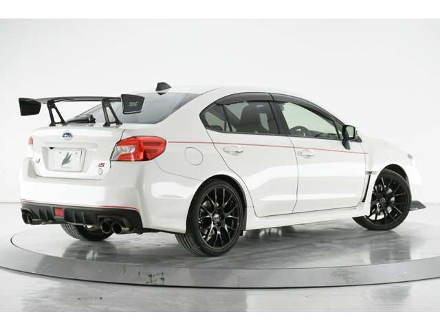 Subaru WRX S4 2017-03 29032-1