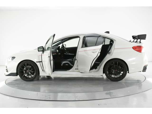 Subaru WRX S4 2017-03 29032-5