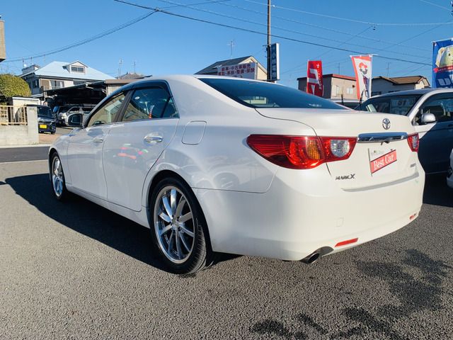 Toyota MARK X 2012-02 6924-8