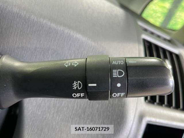 Toyota PRIUS ALPHA 2014-02 282505-5