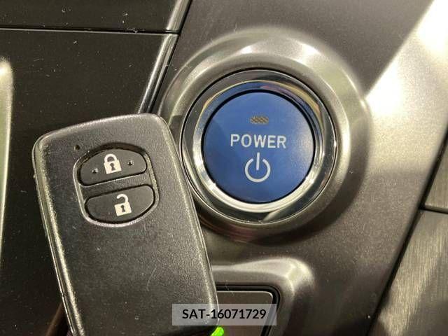 Toyota PRIUS ALPHA 2014-02 282505-4