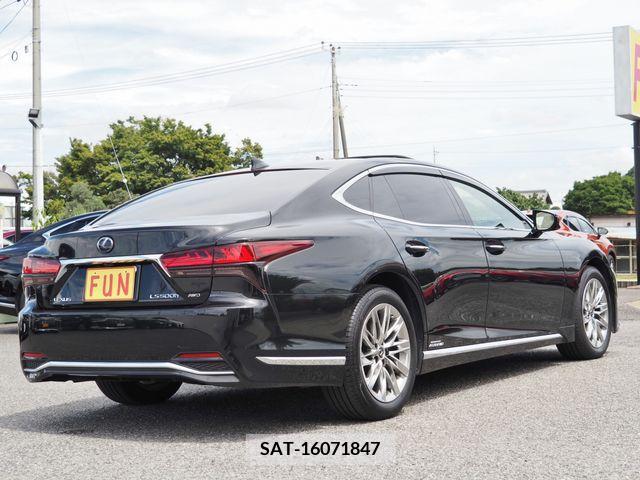 Lexus LS 2021-07 391885-4