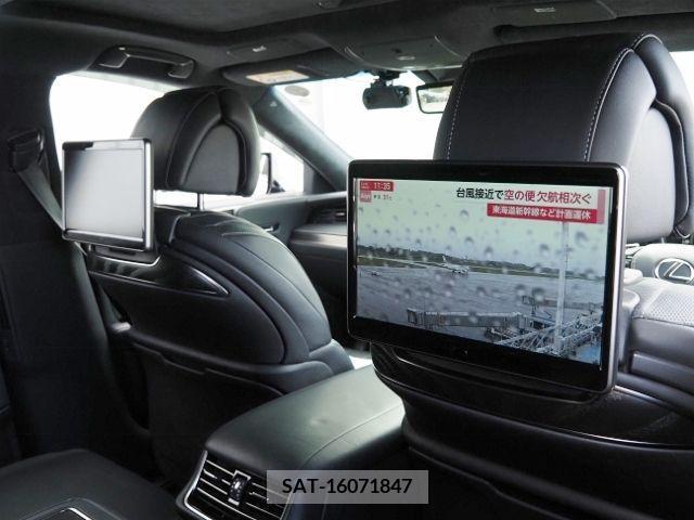 Lexus LS 2021-07 391885-15