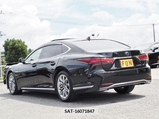 Lexus LS 2021-07 391885-5