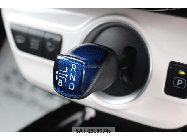 Toyota PRIUS PHV 2017-07 237077-13
