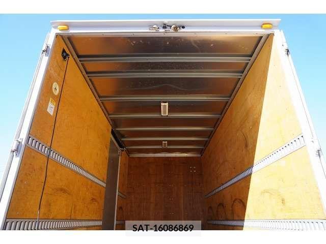 Hino DUTRO 2017-08 202535-19