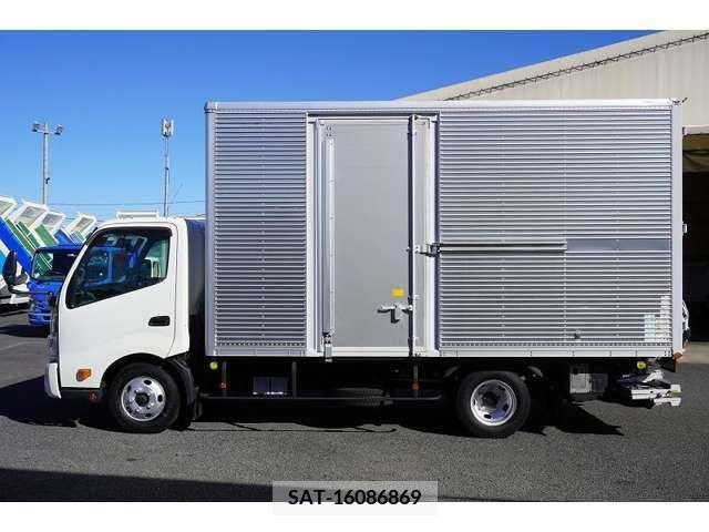 Hino DUTRO 2017-08 202535-2