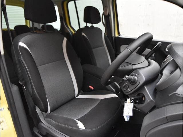 Renault KANGOO 2016-07 16532-3