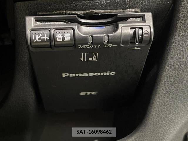 Nissan NOTE 2017-06 347792-6