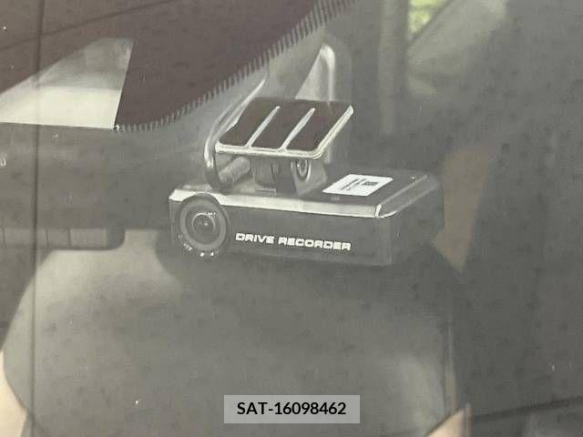 Nissan NOTE 2017-06 347792-5