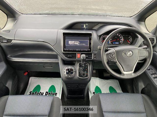 Toyota VOXY 2014-11 289250-5
