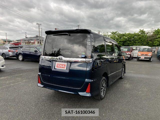 Toyota VOXY 2014-11 289250-4