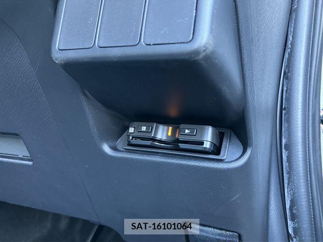 Toyota AQUA 2018-12 206854-11
