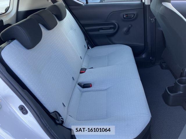 Toyota AQUA 2018-12 206854-13